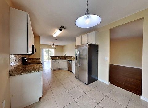3rd image of 2400 Sparkle Ln