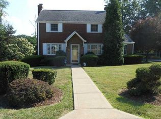 118 Heather Dr, Bethel Park, PA 15102