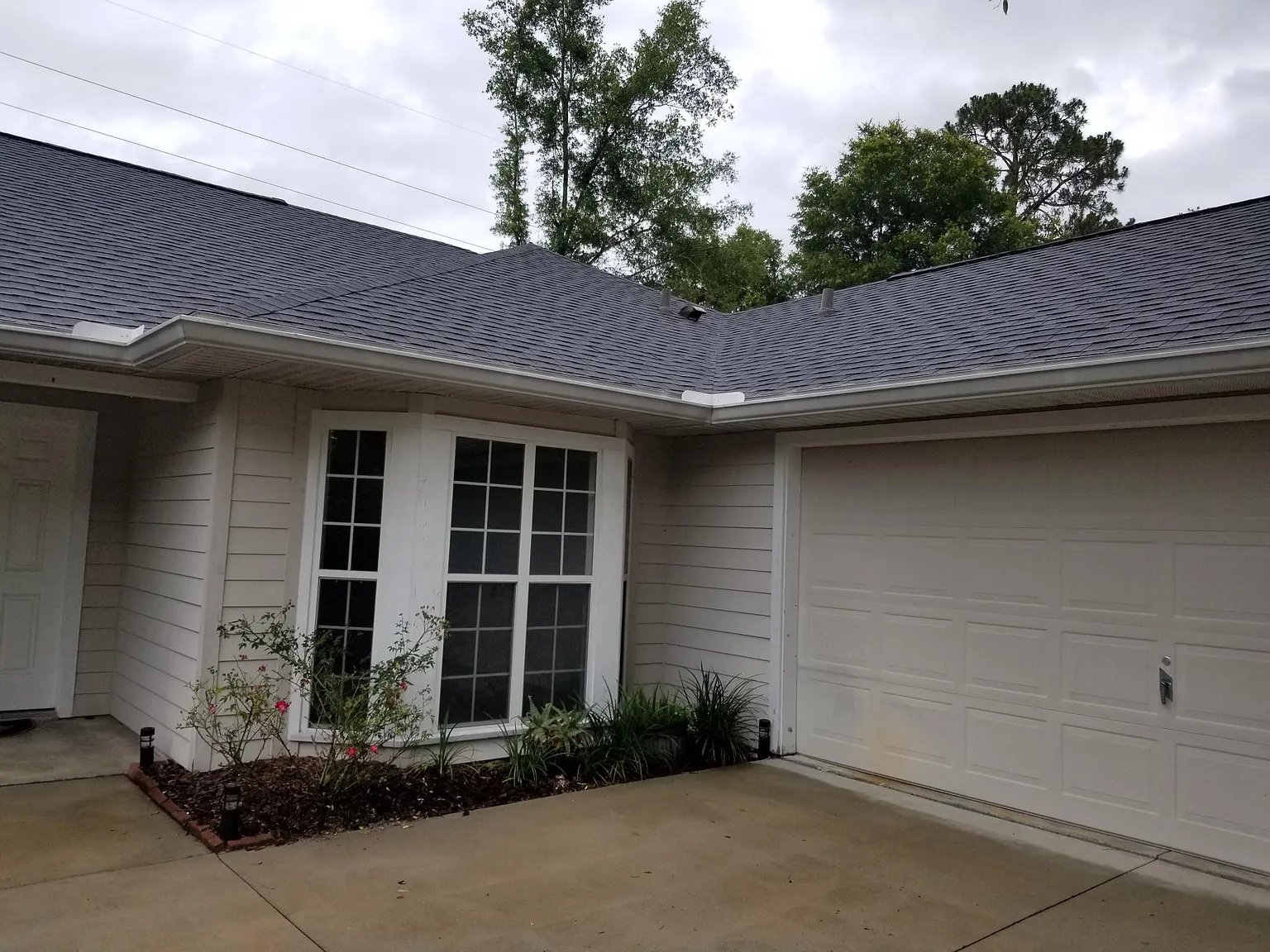 8424 SW 66th Ln — Photo 2