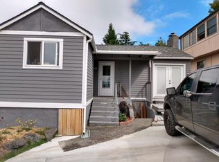 2012 E 14th St, Bremerton, WA 98310