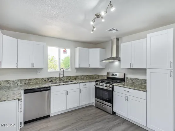 9025 W Dudley St, Tucson, AZ 85735