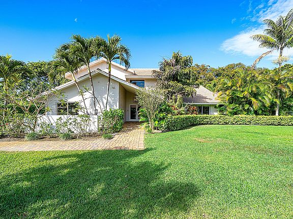 2nd image of 10893 Gleneagles Road