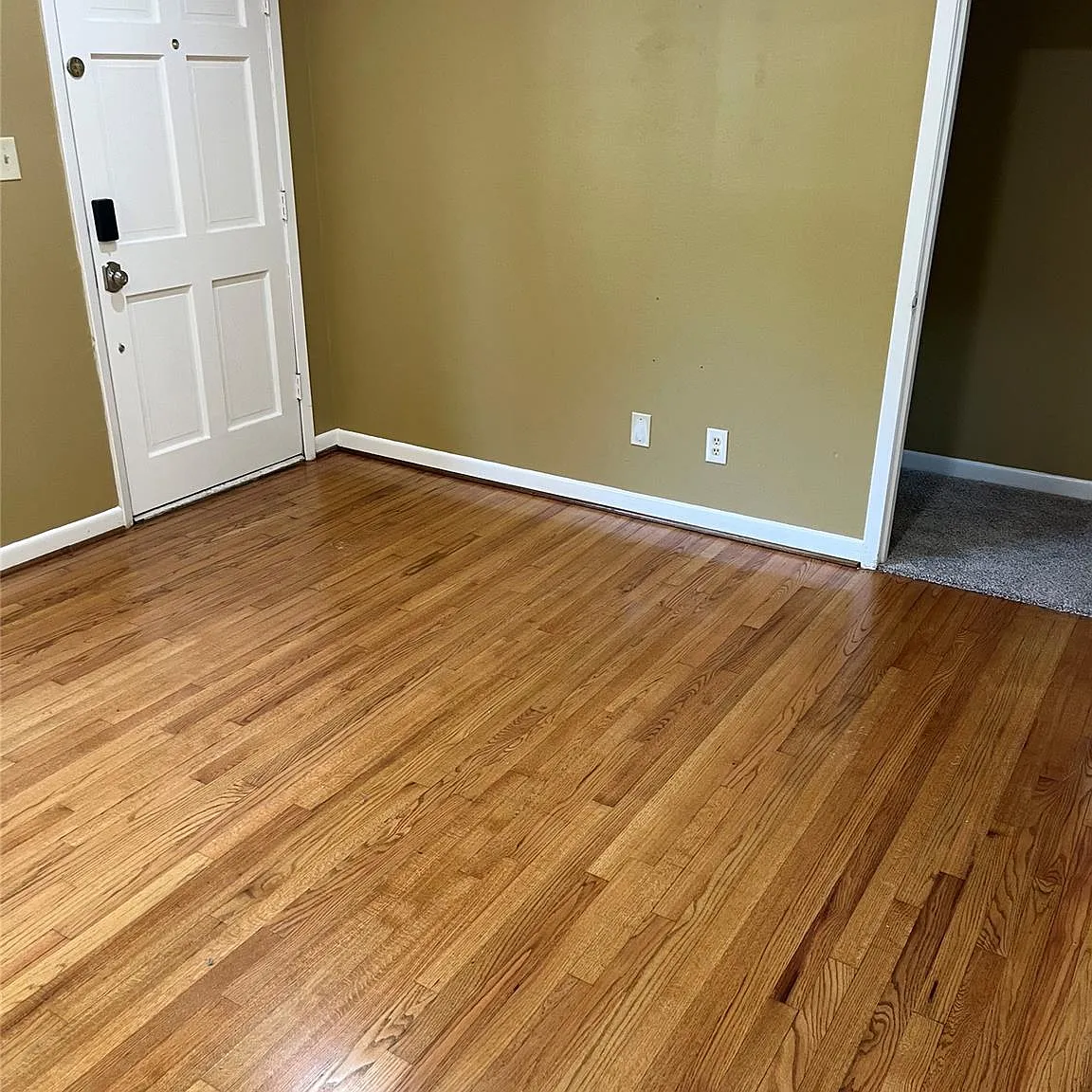 3 bed, 1.0 bath, 1134 sqft, $1,800 — Photo 4