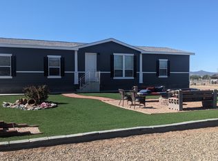 643 W Valleri Ann Rd, Paulden, AZ 86334
