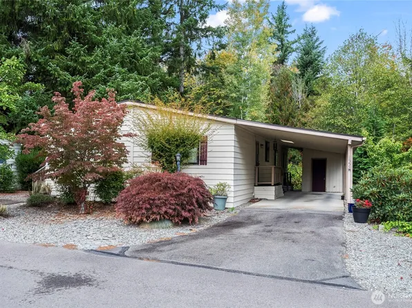 1555 Kimberly Avenue E, Enumclaw, WA 98022
