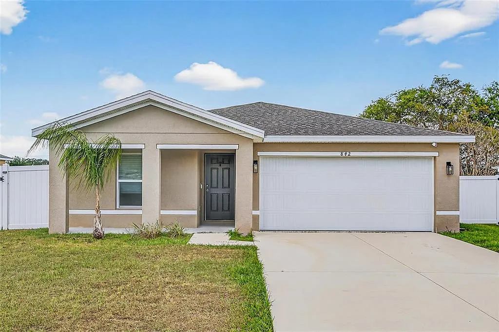 3 bed, 2.0 bath, 1744 sqft, $2,100 — Photo 1