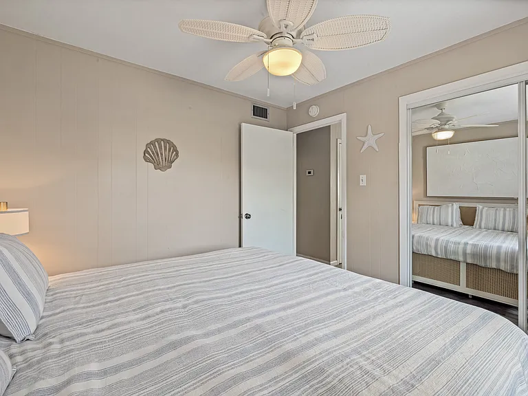 13735 Pirates Beach Blvd — Photo 15