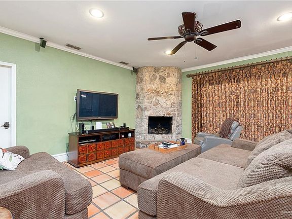 4th image of 1309 Tulip Cir