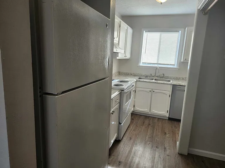 2605 Redwood St #C — Photo 3