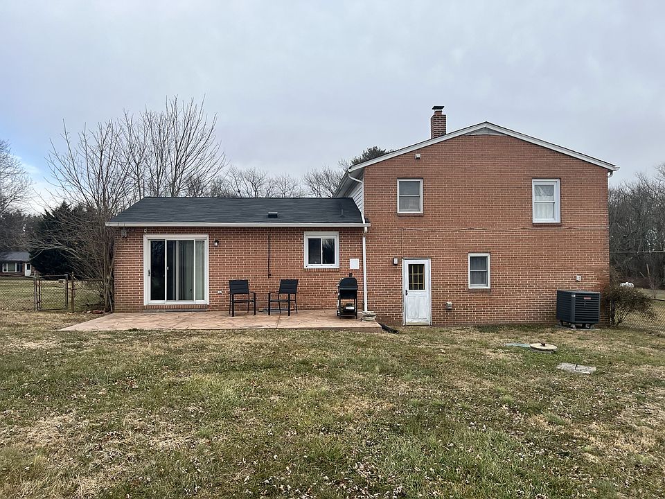 2nd image of 10 Bowman Rd