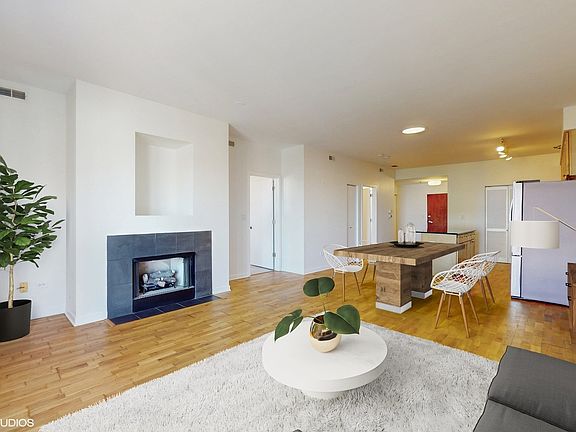 4th image of 4350 N Broadway Ave #507