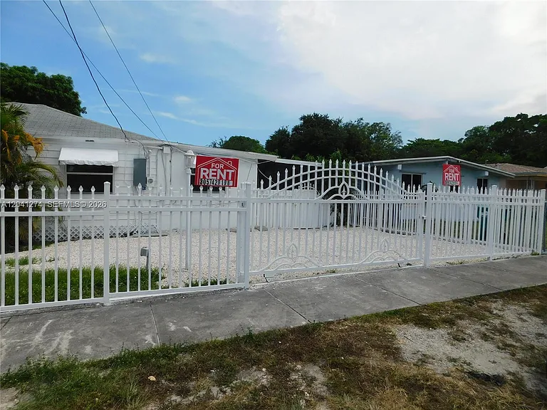 2230 NW 58th St #B — Photo 2