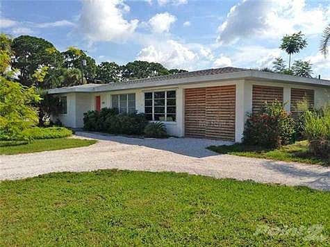 1st image of 1365 Oxford Dr