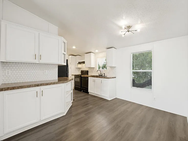 4654 Old Howard Rd — Photo 7