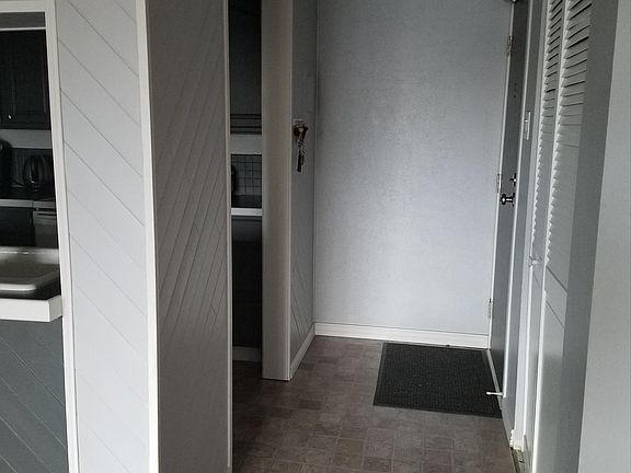 5th image of 777 N Washington St