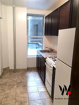 Rented by Warren T Real Estate Corp. | media 22