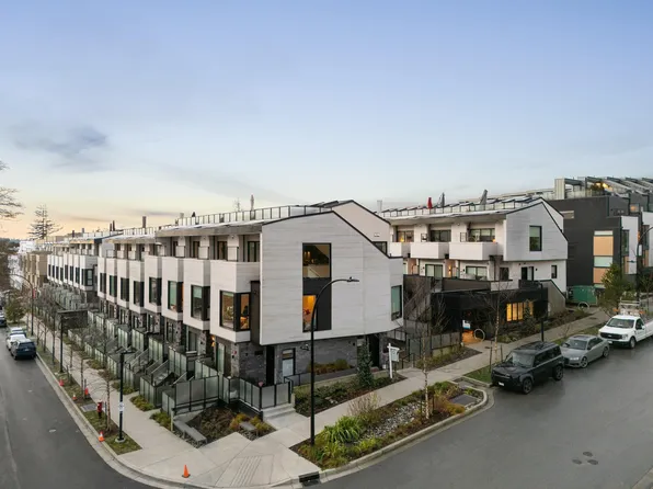 650 E 2nd St #122, North Vancouver, BC V7L 1C8