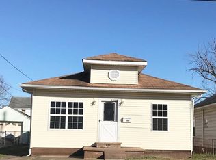 136 6th St, Dunbar, WV 25064