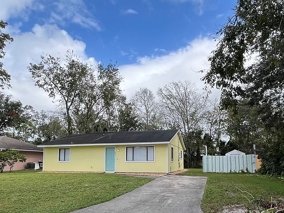 2nd image of 2811 Umbrella Tree Dr