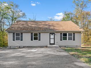 647 Lakewood Rd, Shawangunk, NY 12566
