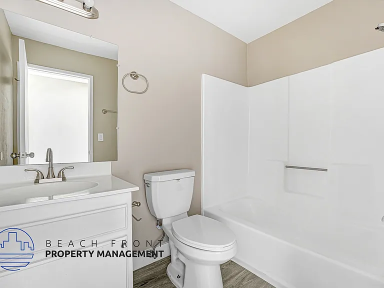 132 E. I St. — Photo 10