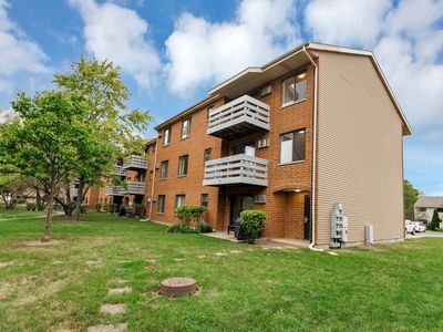 1233 N Winslowe Dr Unit 204, Palatine, IL, 60074