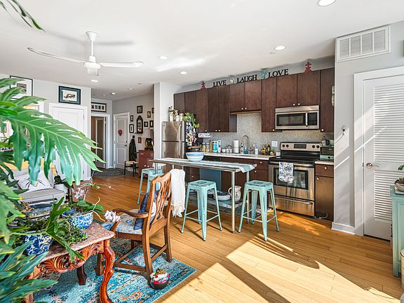 4th image of 811 N 2nd St #4C