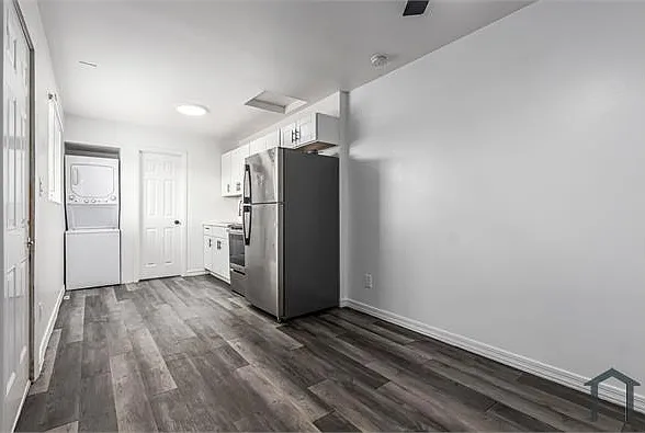 5517 N 27th Dr #15 — Photo 3