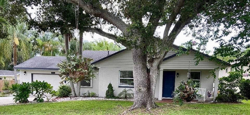 1st image of 915 HARBOR HILL DRIVE