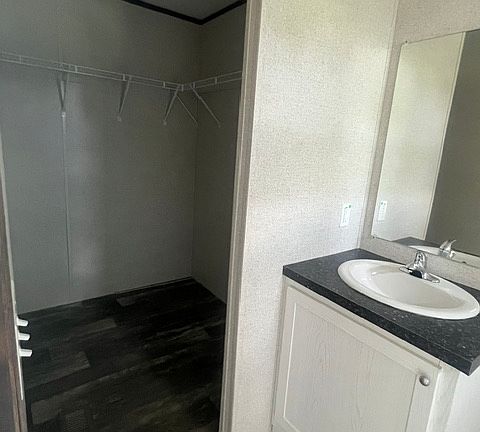 3rd image of 133 Buttercup Cir