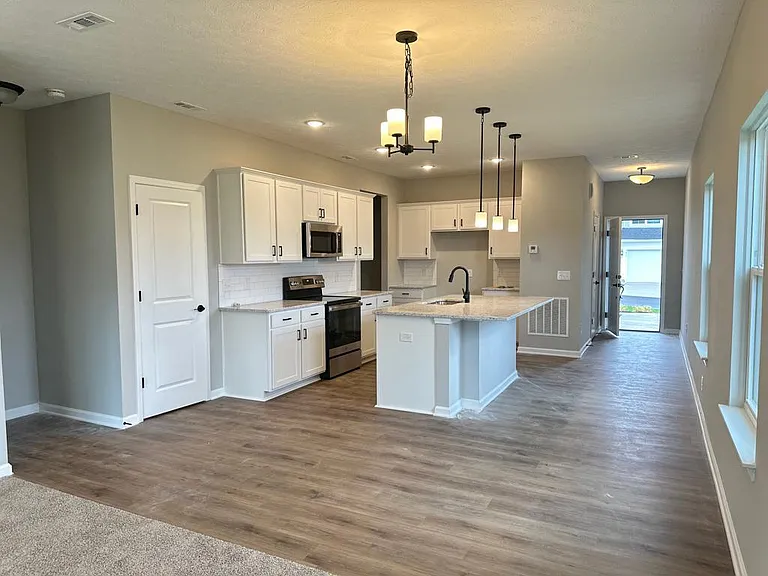 3439 Alder Ave — Photo 5