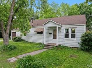 608 N 4th St, Dupo, IL 62239