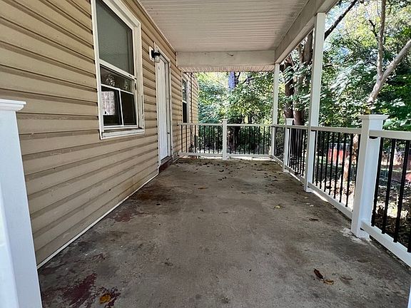 2nd image of 4220 Fayette Cir