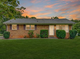 647 Elmcrest St NE, Roanoke, VA 24019