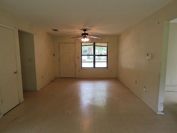4th image of 170 Harleywood Dr