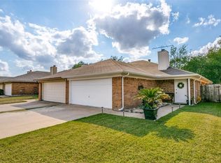 6327 Mark Ct, North Richland Hills, TX 76182