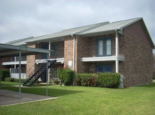 6858 Whitby Ln, Groves, TX 77619