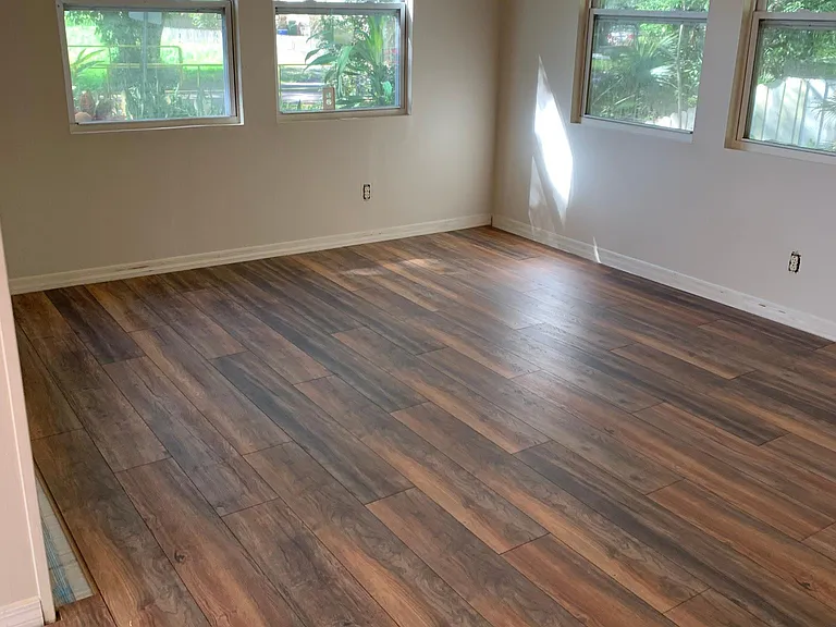 504 Belmont St — Photo 22