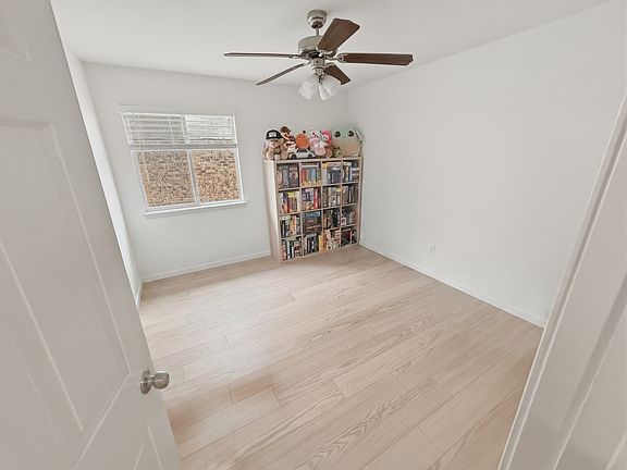 4th image of 436 Grey Feather Ct
