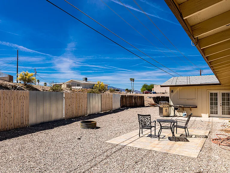 2312 Warbler Ln — Photo 33