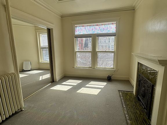 3rd image of 715 E 1st St #1