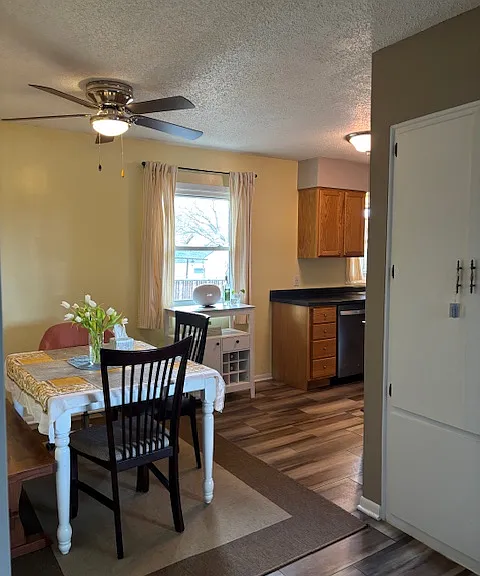 725 Grotto St N — Photo 24