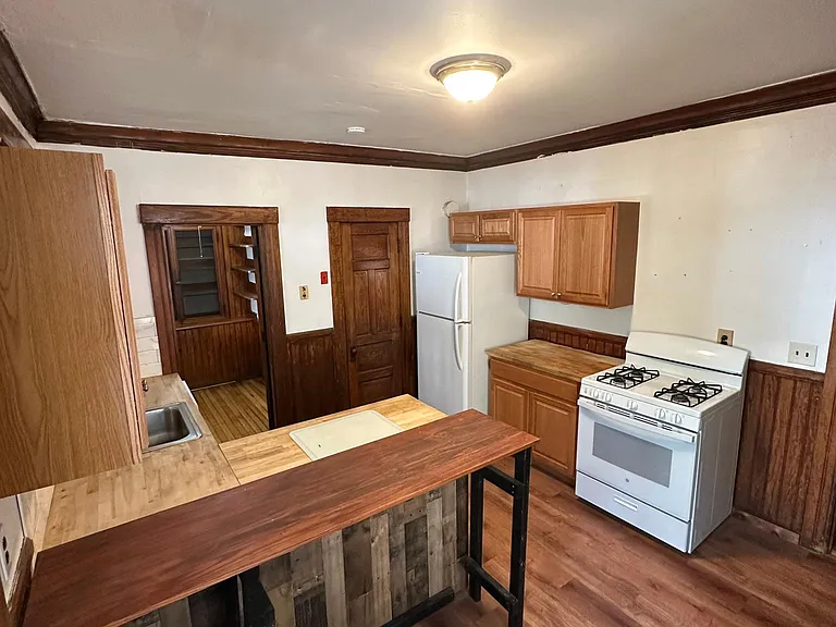 130 Vernon St #1 — Photo 15