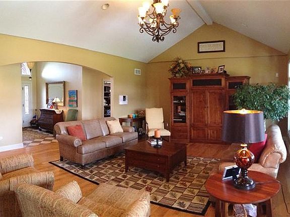 4th image of 268 Trillium Dr