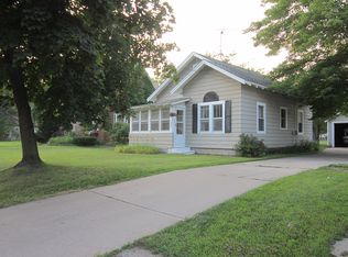 1207 Royalton St, Waupaca, WI 54981