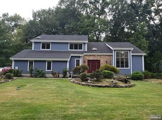 34 Teak Rd, Wayne, NJ 07470
