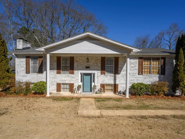 3701 Hayes Dr, Pell City, AL 35128