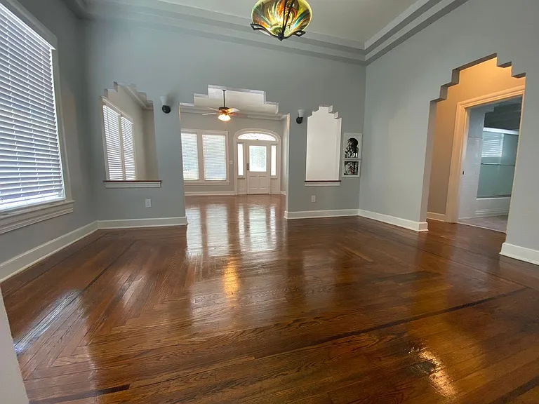 1003 E Columbus Dr — Photo 6