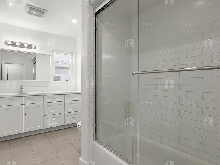 (An/Ti/Yo:B) 4216 Mary Ellen Avenue — Photo 9