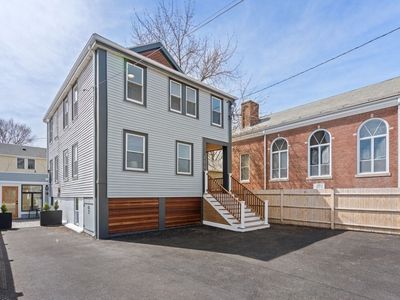 202 Elm Street North 2, Cambridge, MA, 02140